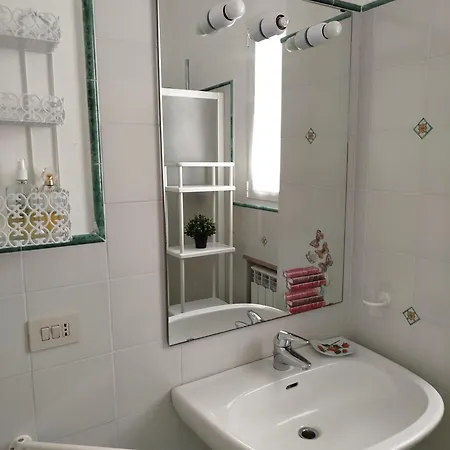 Casa Rosella Nyaraló Albenga